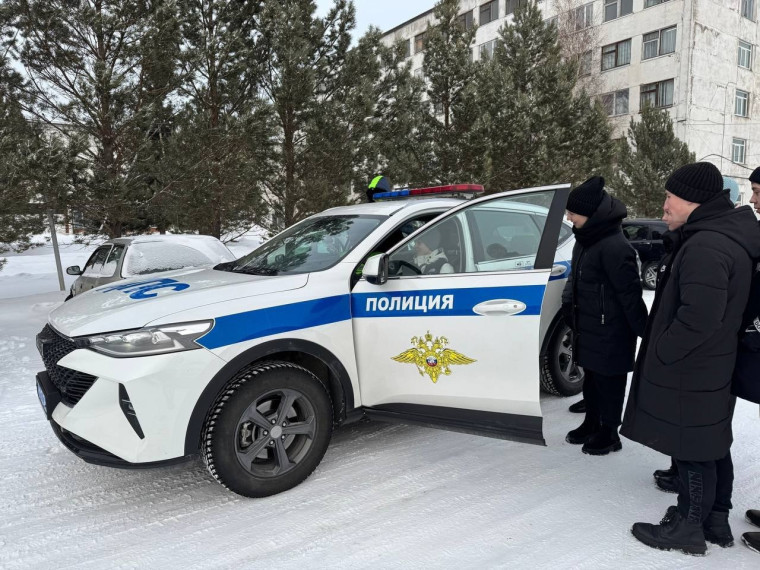 Наша служба и опасна, и трудна.